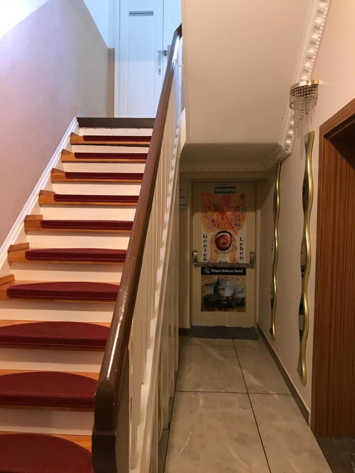 Kispet Deluxe Hotels&Suites Oberhausen  Zewnętrze zdjęcie